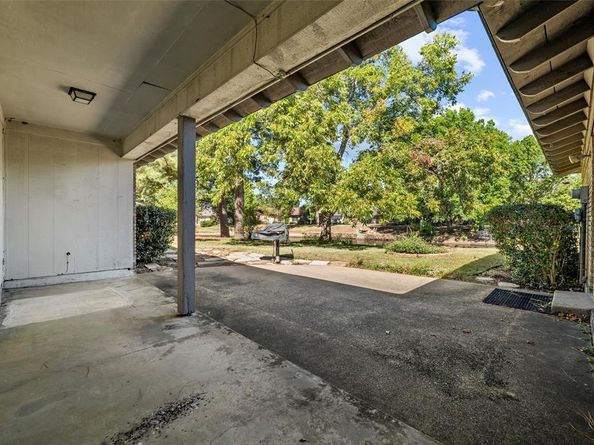 1713  Venetian Circle , Arlington Texas 76013