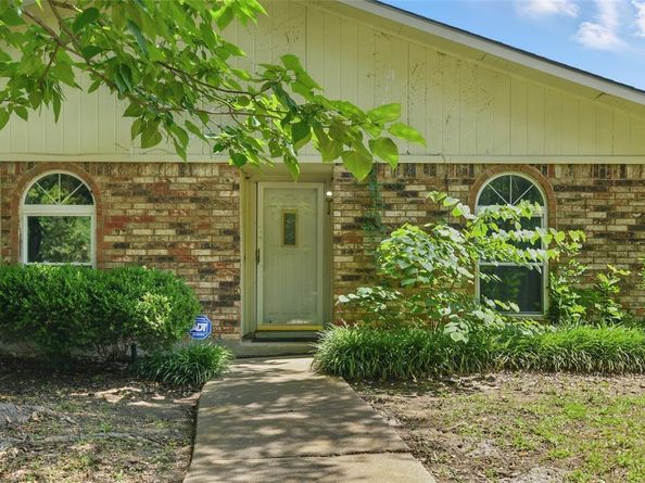 6318  Green Valley Drive , Garland Texas 75043