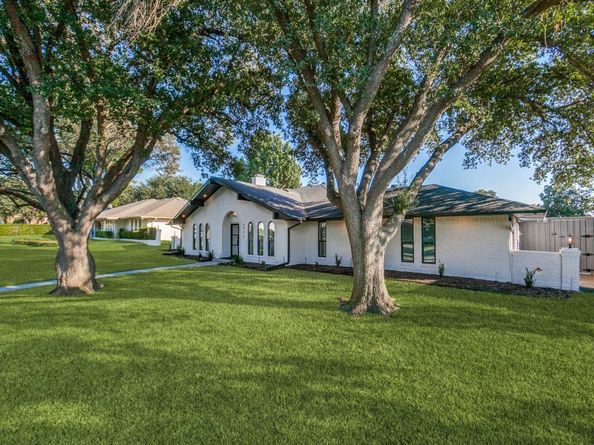 6826  Town Bluff Drive , Dallas Texas 75248