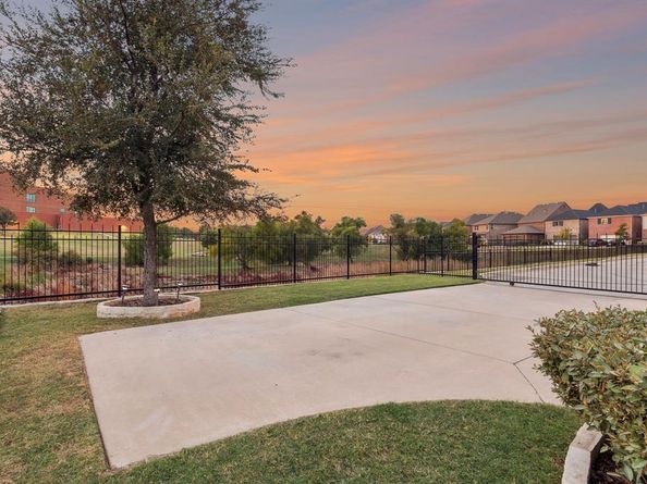 6745  Verandah Way , Irving Texas 75039