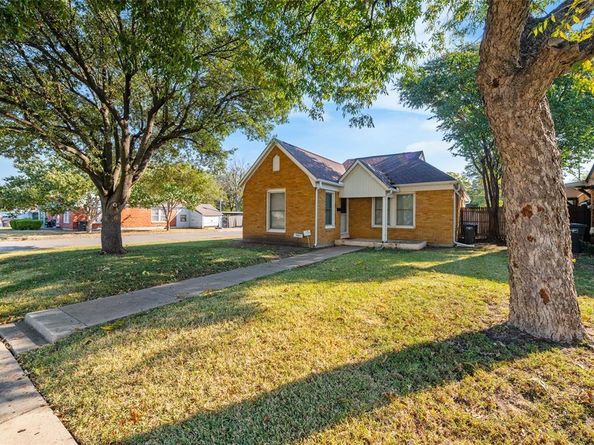 3901  Frazier Avenue , Fort Worth Texas 76110