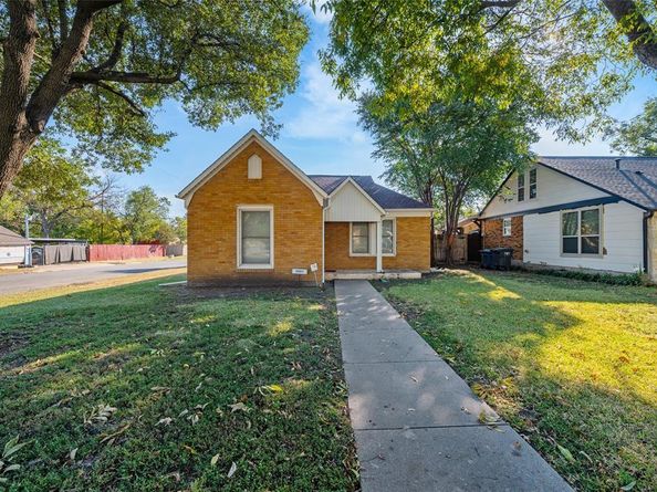 3901  Frazier Avenue , Fort Worth Texas 76110