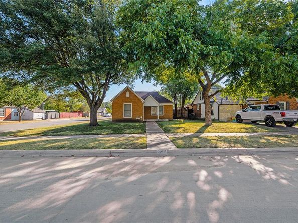 3901  Frazier Avenue , Fort Worth Texas 76110
