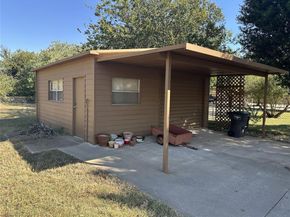 2001  Oak Grove Road E, Fort Worth Texas 76028