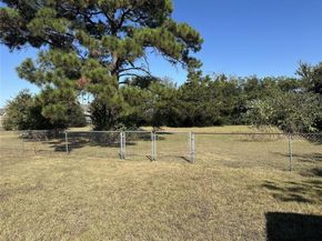 2001  Oak Grove Road E, Fort Worth Texas 76028
