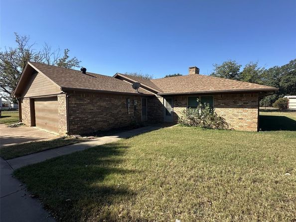 2001  Oak Grove Road E, Fort Worth Texas 76028
