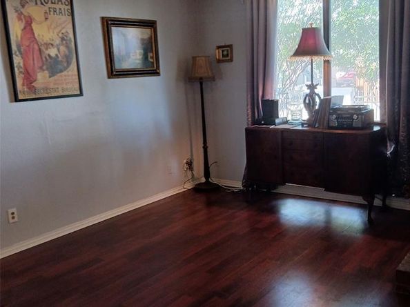 5750  Phoenix Drive  33, Dallas Texas 75231