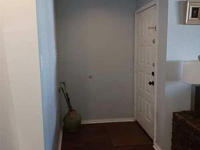 5750  Phoenix Drive  33, Dallas Texas 75231