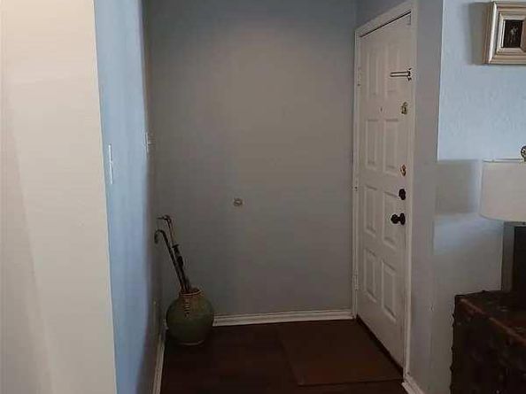 5750  Phoenix Drive  33, Dallas Texas 75231