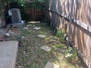 5750  Phoenix Drive  33, Dallas Texas 75231