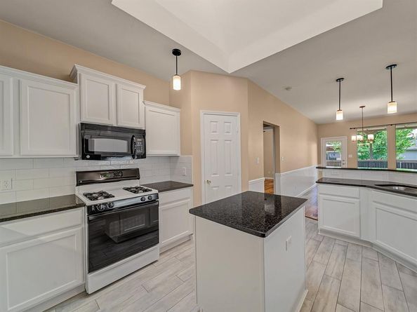 2616  Hilcroft Avenue , Denton Texas 76210