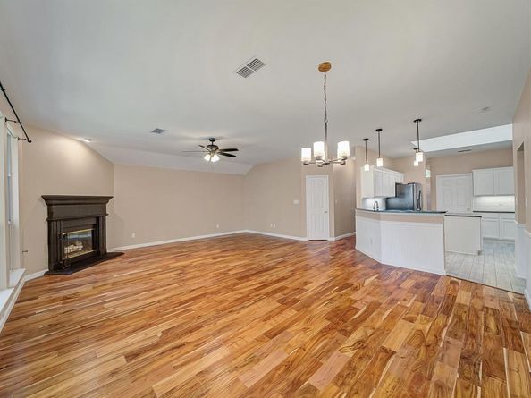 2616  Hilcroft Avenue , Denton Texas 76210