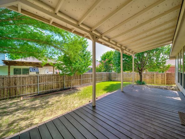 2616  Hilcroft Avenue , Denton Texas 76210