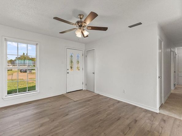 1614  Bitter Creek Drive , Garland Texas 75040
