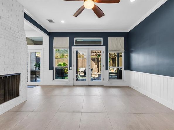 5919  Mapleshade Lane , Dallas Texas 75252