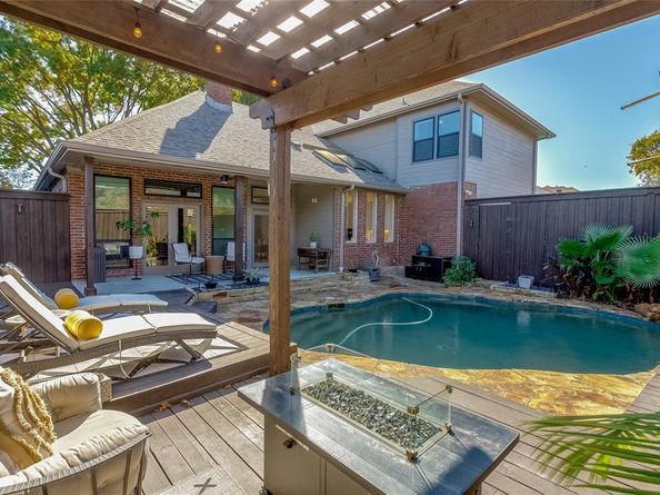 5919  Mapleshade Lane , Dallas Texas 75252