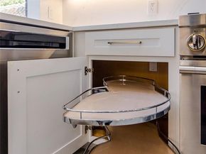 5919  Mapleshade Lane , Dallas Texas 75252