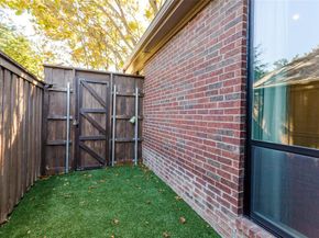 5919  Mapleshade Lane , Dallas Texas 75252