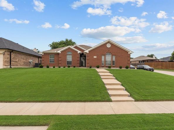 5749  Imes Lane , Fort Worth Texas 76179