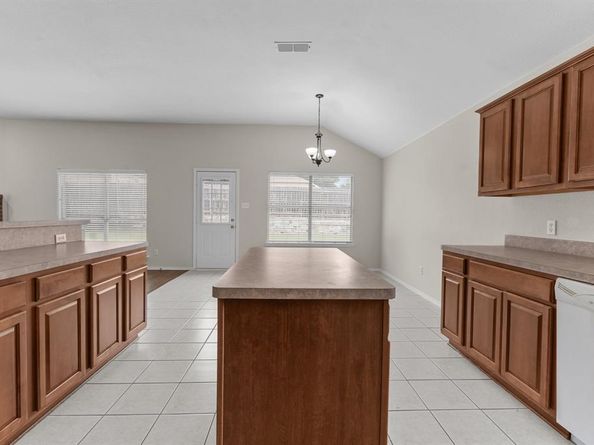 5749  Imes Lane , Fort Worth Texas 76179