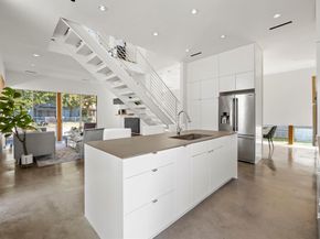 2223  Annex Avenue , Dallas Texas 75204