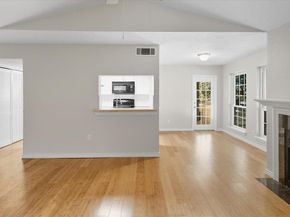 1609  Marsh Lane  111, Carrollton Texas 75006