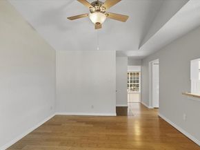 1609  Marsh Lane  111, Carrollton Texas 75006