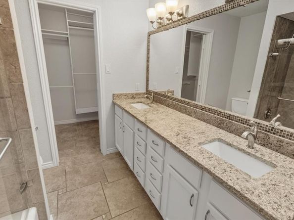 1609  Marsh Lane  111, Carrollton Texas 75006
