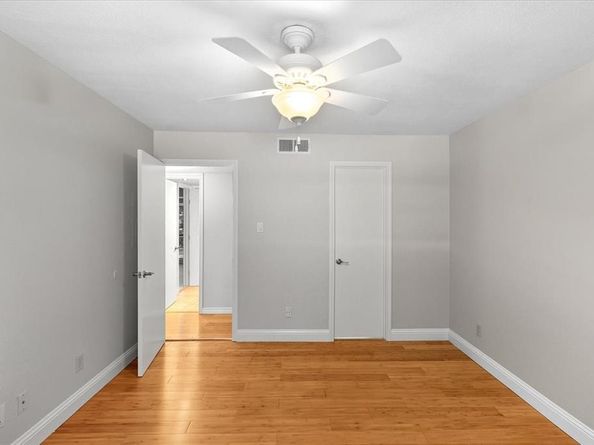 1609  Marsh Lane  111, Carrollton Texas 75006
