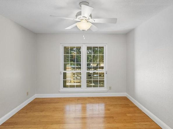 1609  Marsh Lane  111, Carrollton Texas 75006