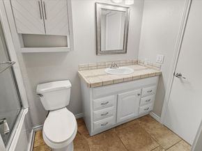 1609  Marsh Lane  111, Carrollton Texas 75006