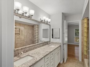 1609  Marsh Lane  111, Carrollton Texas 75006