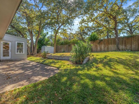 713  Edgehill Drive , Hurst Texas 76053