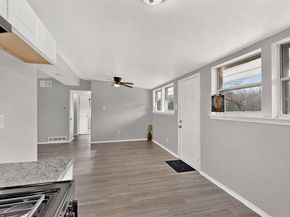 534  Henderson Circle , Garland Texas 75040