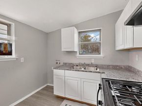 534  Henderson Circle , Garland Texas 75040