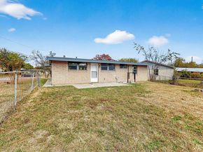 534  Henderson Circle , Garland Texas 75040