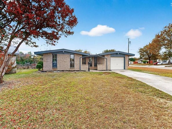 534  Henderson Circle , Garland Texas 75040