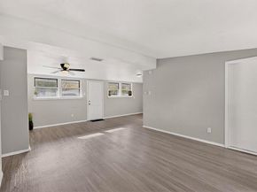 534  Henderson Circle , Garland Texas 75040