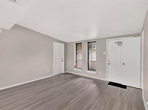 534  Henderson Circle , Garland Texas 75040