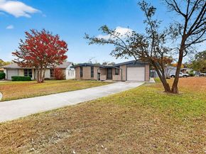 534  Henderson Circle , Garland Texas 75040