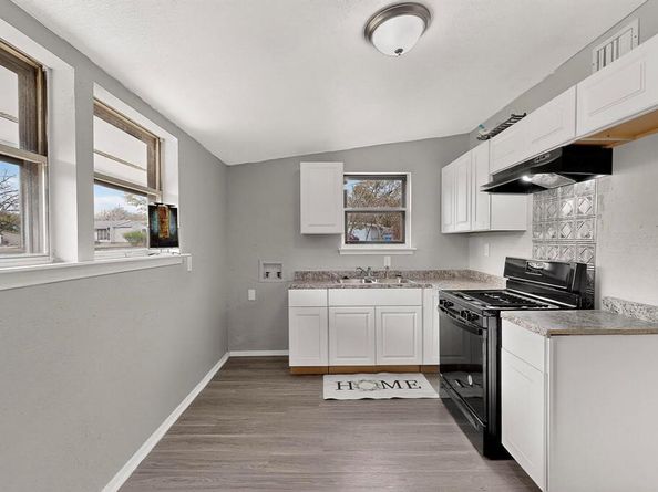 534  Henderson Circle , Garland Texas 75040