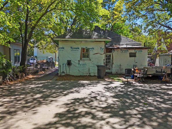 213 W Brooklyn Avenue , Dallas Texas 75208