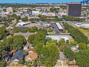 213 W Brooklyn Avenue , Dallas Texas 75208
