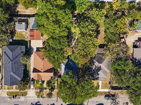 213 W Brooklyn Avenue , Dallas Texas 75208
