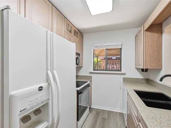 2807  Lineville Drive  104, Farmers Branch Texas 75234