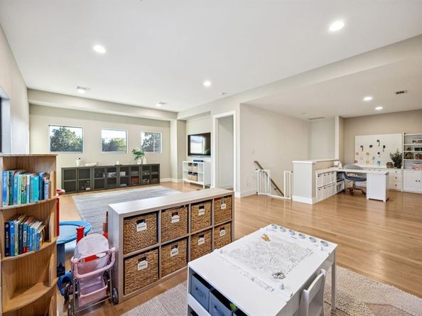 4419  Merrell Road , Dallas Texas 75229