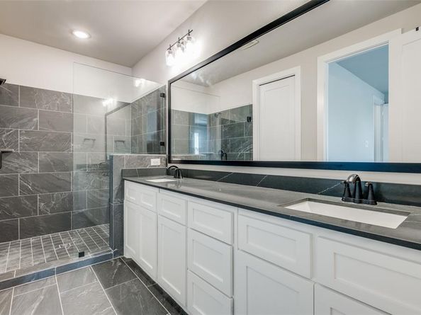 2452  Carmelita Street , Dallas Texas 75212