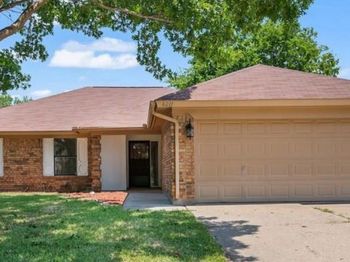6211  Minuteman Lane 