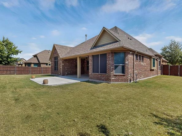 7239  Portillo  , Grand Prairie Texas 75054