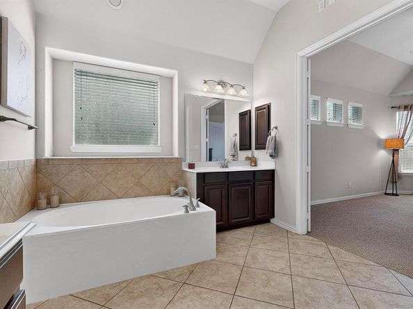7239  Portillo  , Grand Prairie Texas 75054